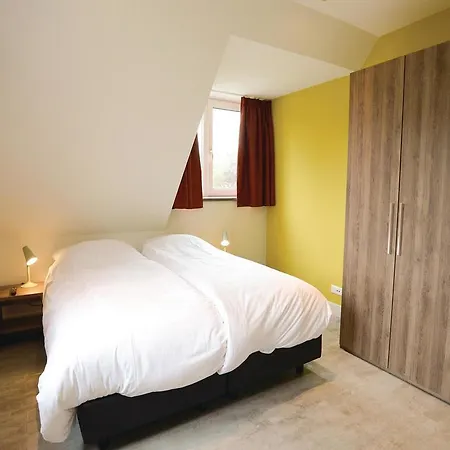 Brummel Holiday home Den Burg